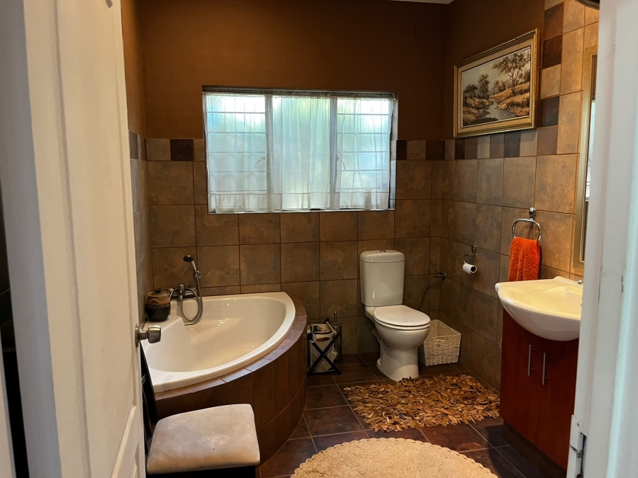 4 Bedroom Property for Sale in Doringkruin North West